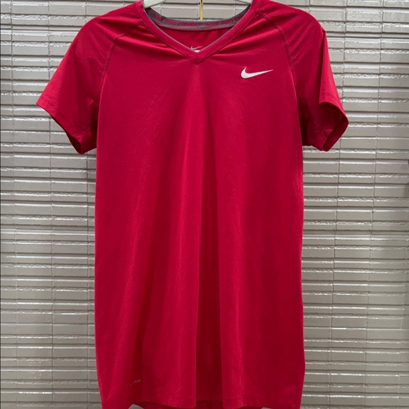 Nike Tops - Nike Women's Vivid Red Short Sleeve Tee